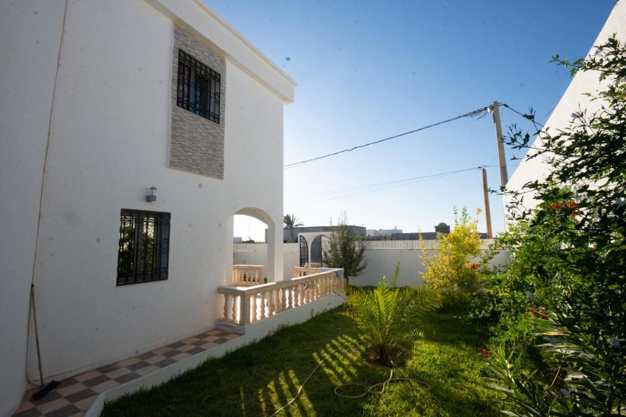 Villa Meublee Avec Piscine Et Abri De Voiture Erriadh Ngoại thất bức ảnh