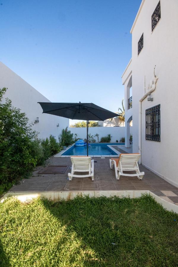 Villa Meublee Avec Piscine Et Abri De Voiture Erriadh Ngoại thất bức ảnh